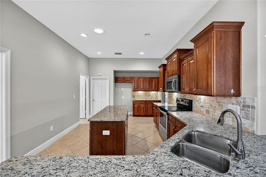 Active With Contract: $594,900 (4 beds, 3 baths, 3144 Square Feet)