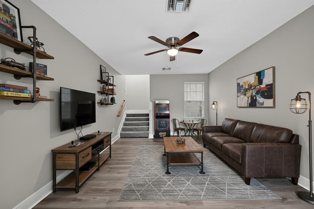 Active With Contract: $594,900 (4 beds, 3 baths, 3144 Square Feet)