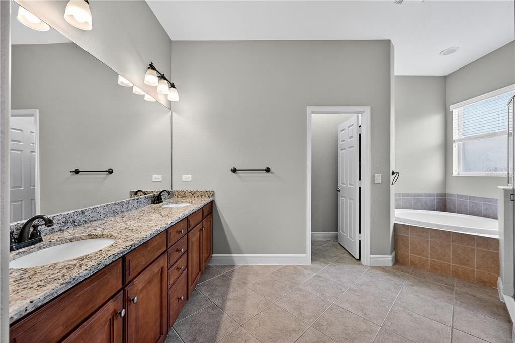 Active With Contract: $594,900 (4 beds, 3 baths, 3144 Square Feet)