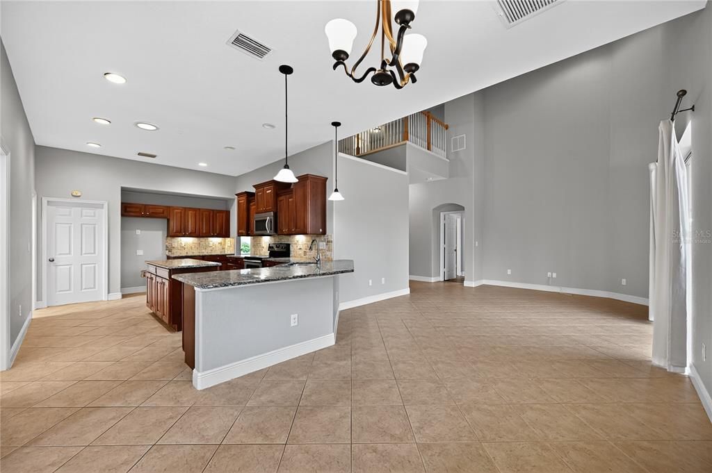 Active With Contract: $594,900 (4 beds, 3 baths, 3144 Square Feet)