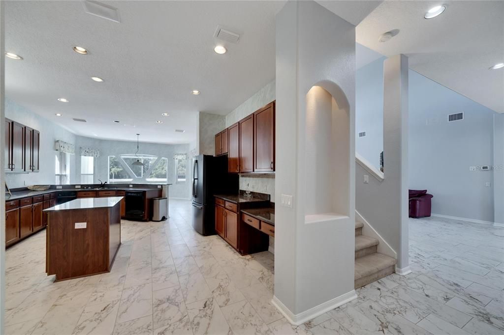 For Sale: $1,900,000 (5 beds, 3 baths, 5391 Square Feet)