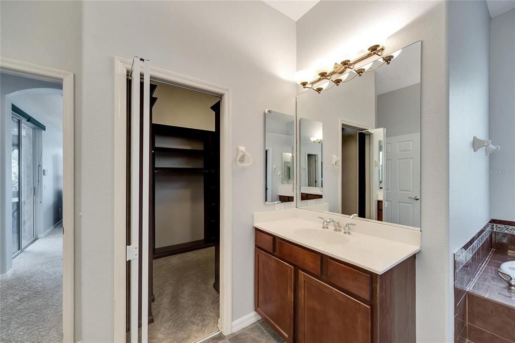 For Sale: $1,900,000 (5 beds, 3 baths, 5391 Square Feet)