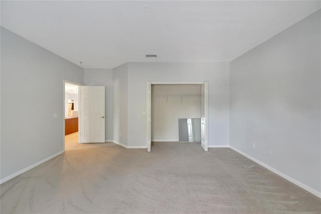 For Sale: $1,900,000 (5 beds, 3 baths, 5391 Square Feet)