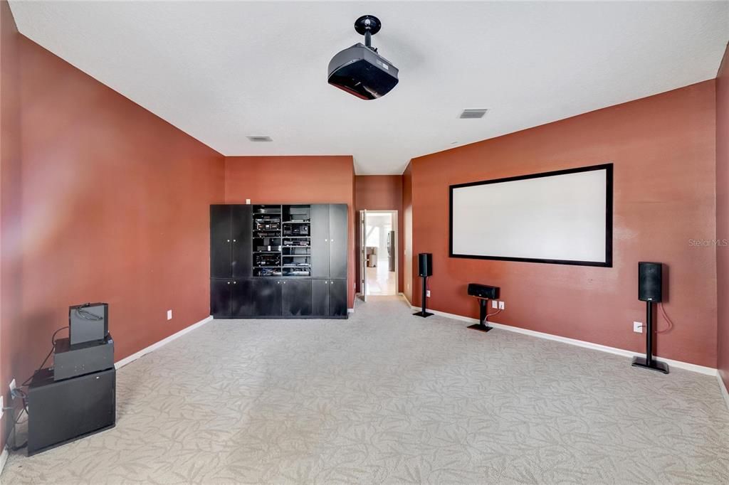 For Sale: $1,900,000 (5 beds, 3 baths, 5391 Square Feet)