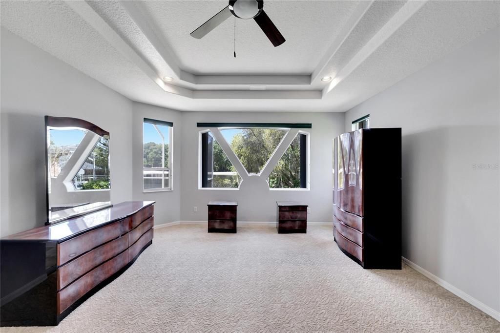 For Sale: $1,900,000 (5 beds, 3 baths, 5391 Square Feet)
