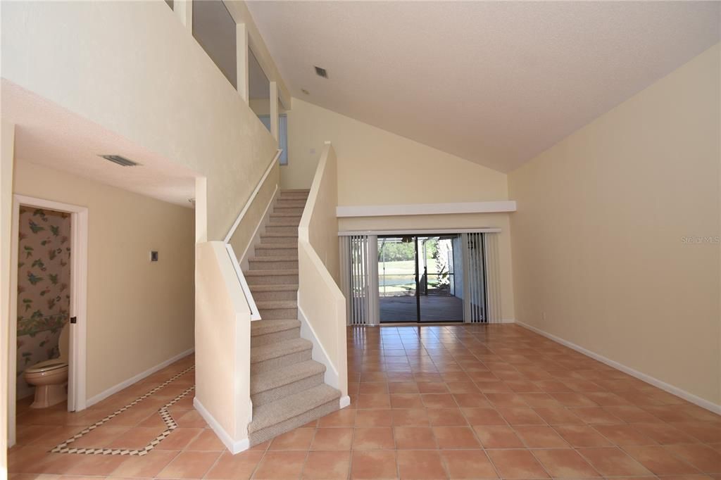 For Rent: $1,750 (3 beds, 2 baths, 1381 Square Feet)