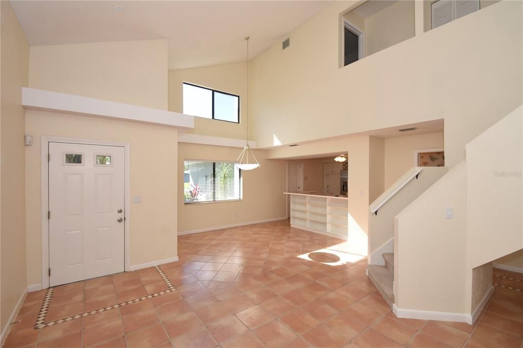 For Rent: $1,750 (3 beds, 2 baths, 1381 Square Feet)