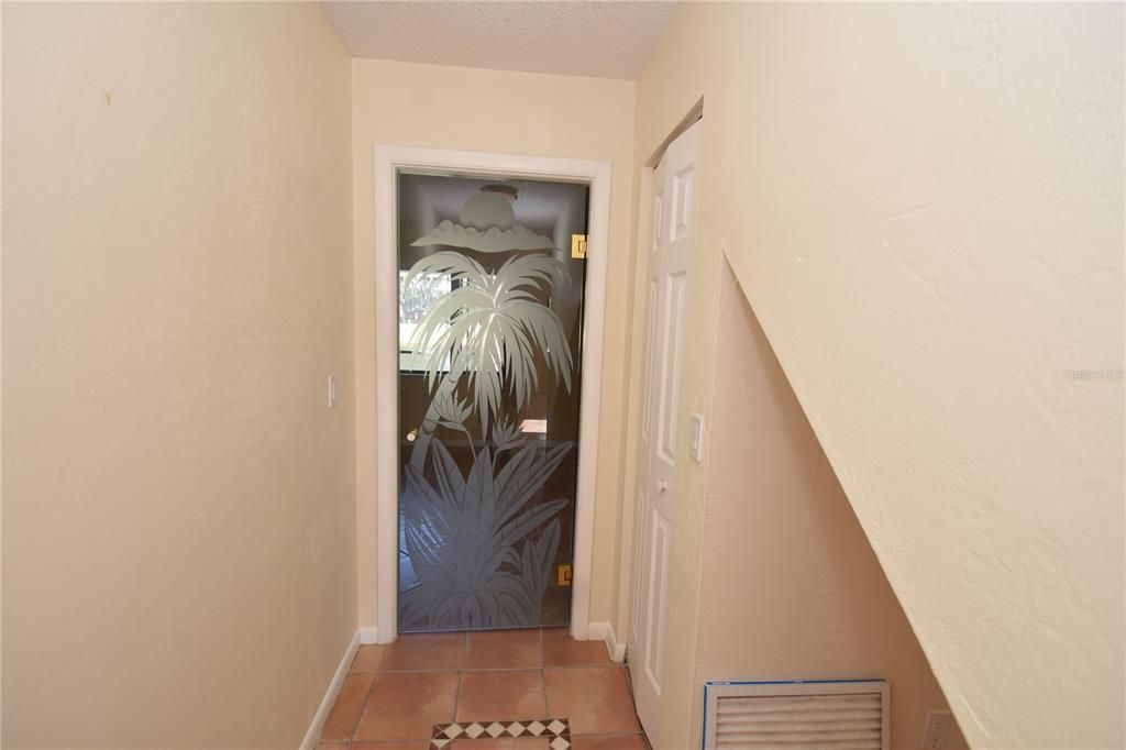 For Rent: $1,750 (3 beds, 2 baths, 1381 Square Feet)