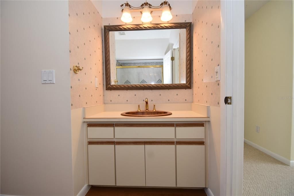 For Rent: $1,750 (3 beds, 2 baths, 1381 Square Feet)