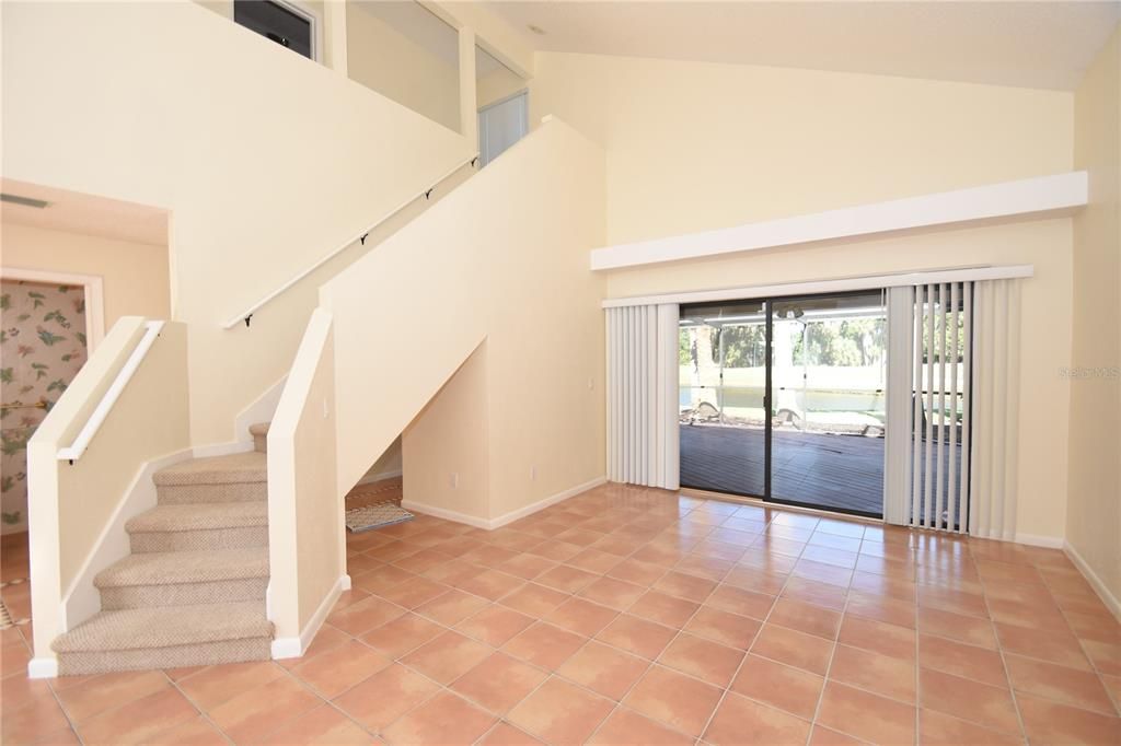 For Rent: $1,750 (3 beds, 2 baths, 1381 Square Feet)