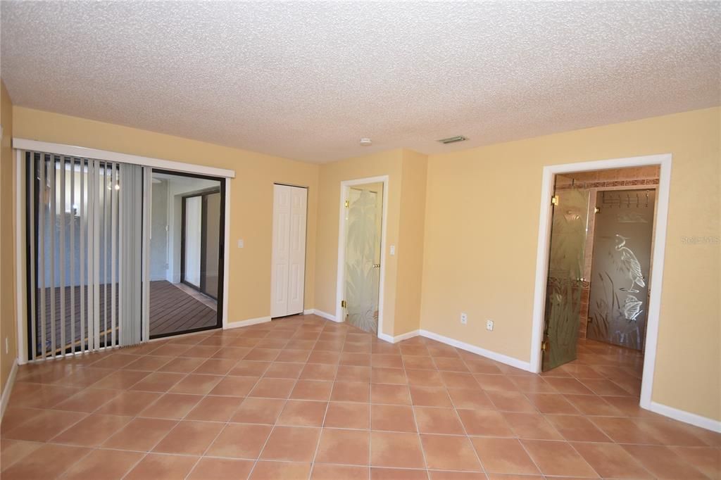 For Rent: $1,750 (3 beds, 2 baths, 1381 Square Feet)