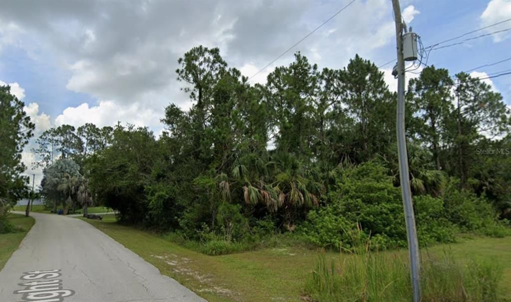 待售: $28,000 (0.25 acres)