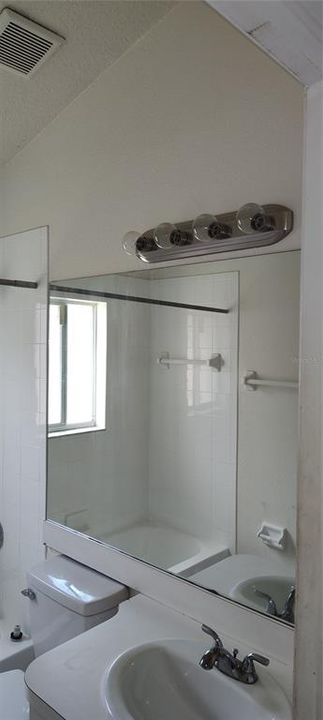 出租: $2,195 (4 贝兹, 2 浴室, 1590 平方英尺)