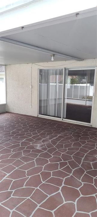 出租: $2,195 (4 贝兹, 2 浴室, 1590 平方英尺)