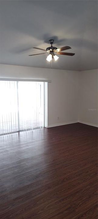 出租: $2,195 (4 贝兹, 2 浴室, 1590 平方英尺)