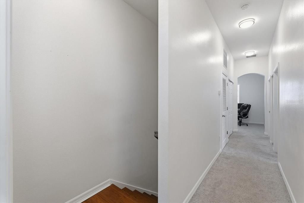 Active With Contract: $299,990 (2 beds, 2 baths, 1620 Square Feet)