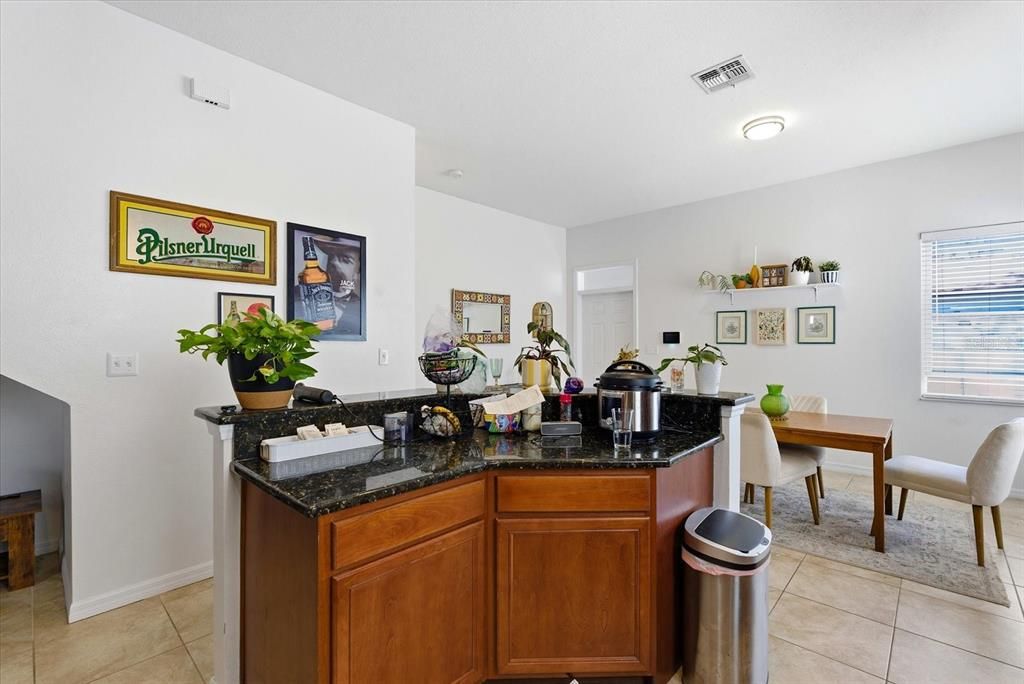 Active With Contract: $299,990 (2 beds, 2 baths, 1620 Square Feet)