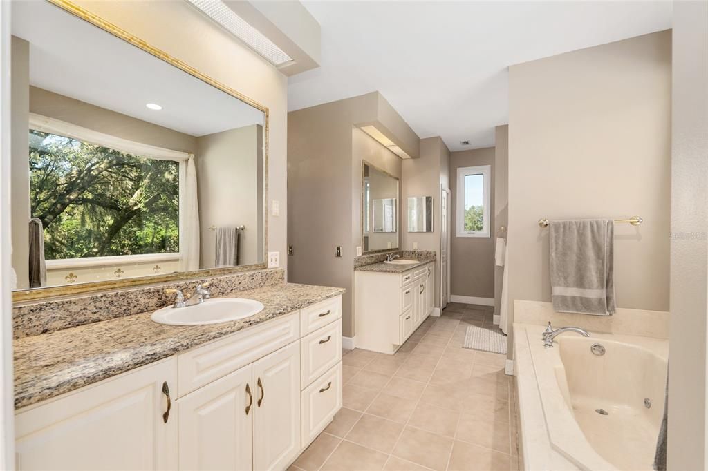 En Venta: $1,650,000 (4 camas, 3 baños, 3620 Pies cuadrados)