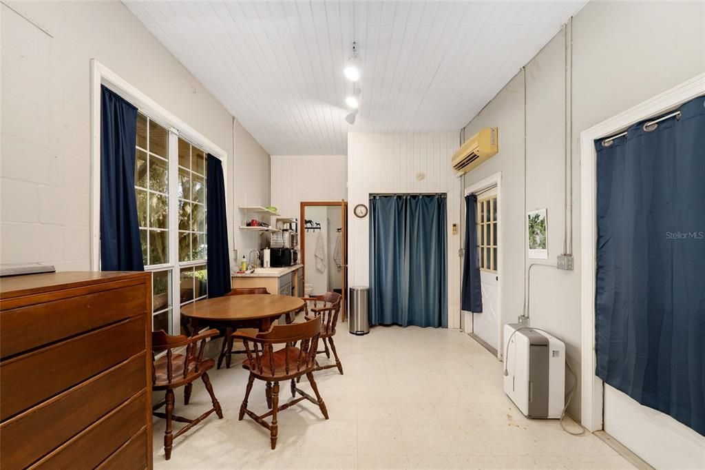 En Venta: $1,650,000 (4 camas, 3 baños, 3620 Pies cuadrados)