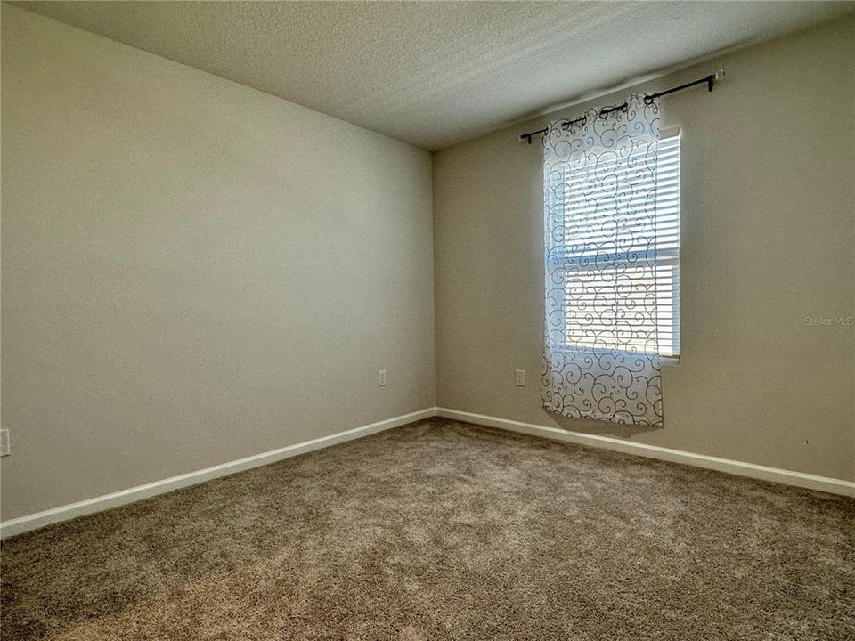 For Rent: $2,800 (5 beds, 3 baths, 2868 Square Feet)