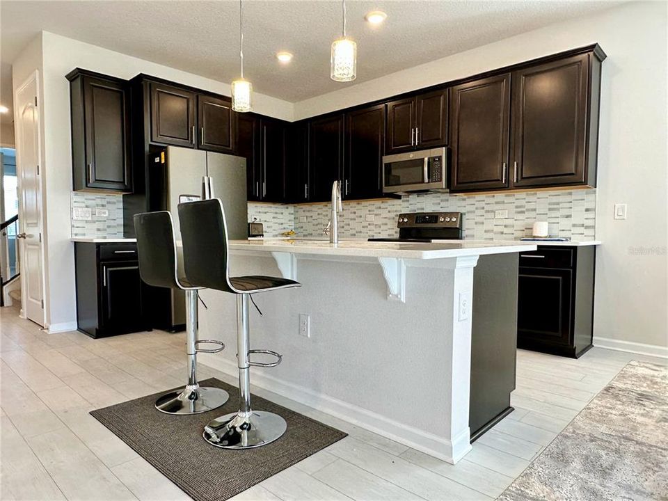 For Rent: $2,800 (5 beds, 3 baths, 2868 Square Feet)