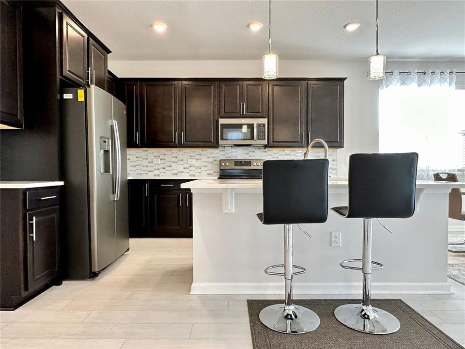 For Rent: $2,800 (5 beds, 3 baths, 2868 Square Feet)