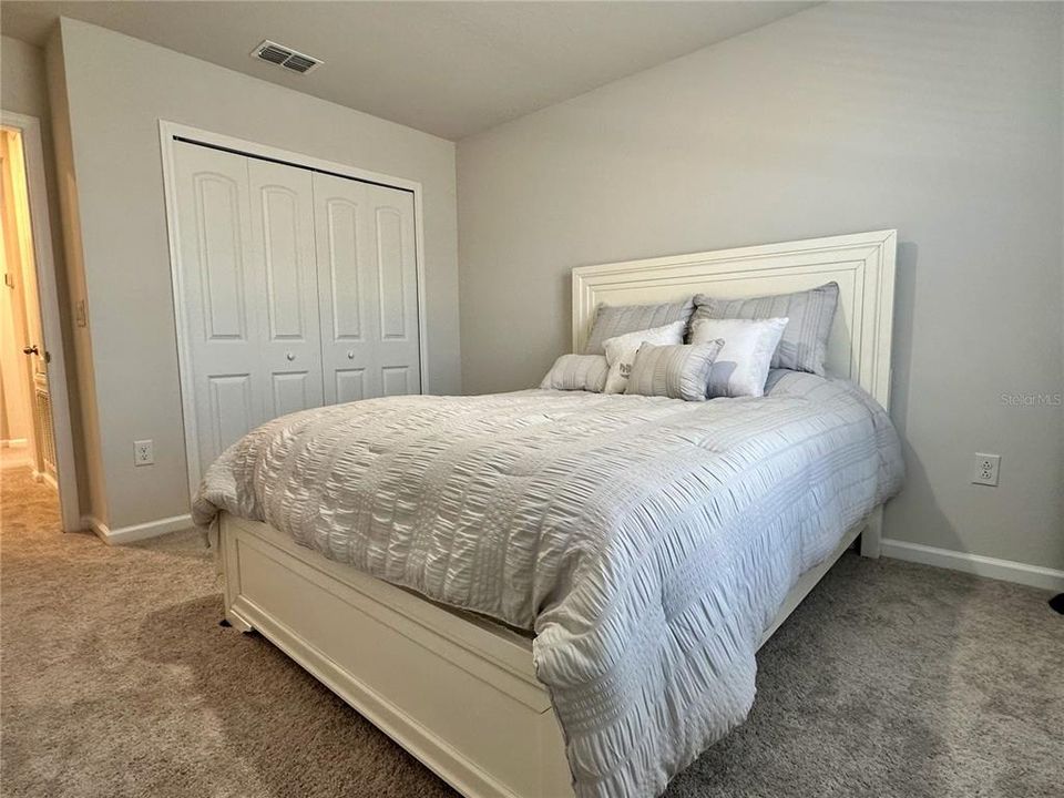 For Rent: $2,800 (5 beds, 3 baths, 2868 Square Feet)