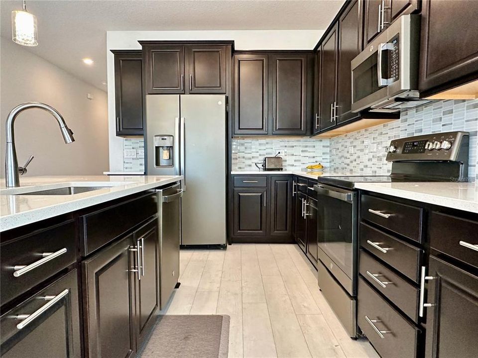 For Rent: $2,800 (5 beds, 3 baths, 2868 Square Feet)