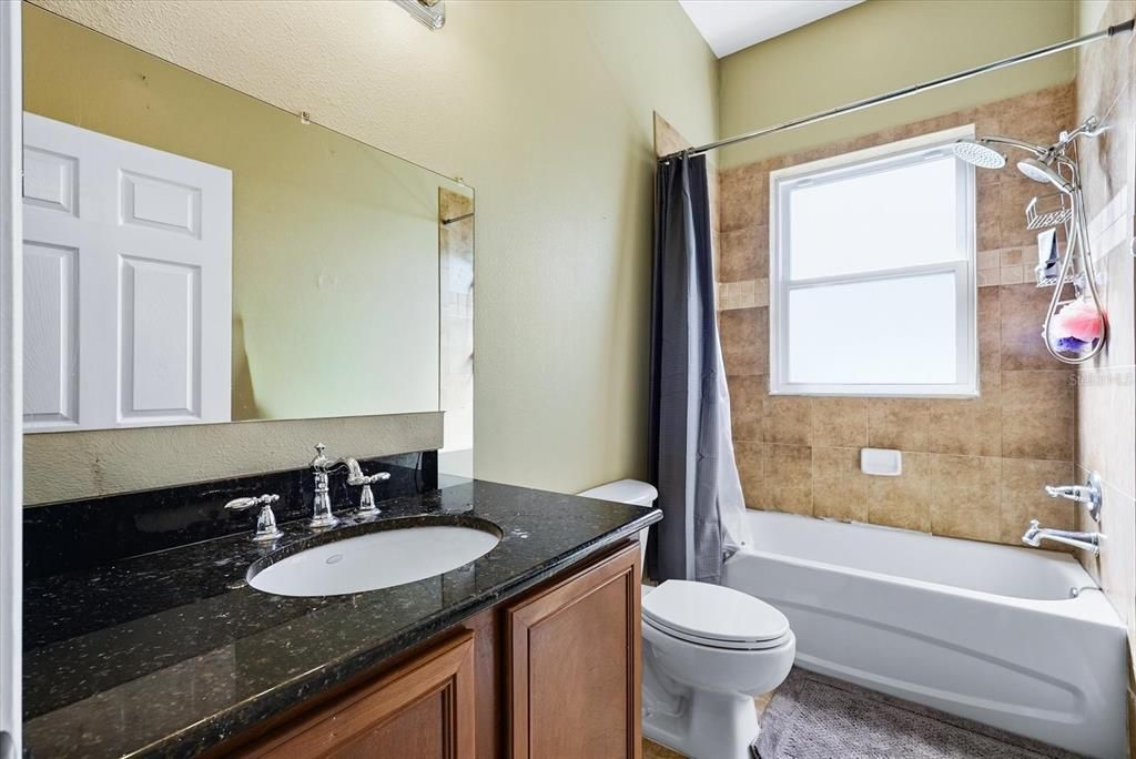 Active With Contract: $299,990 (2 beds, 2 baths, 1620 Square Feet)