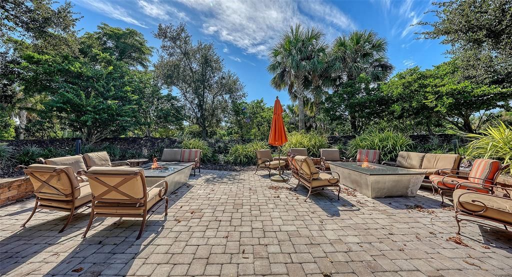 For Sale: $650,000 (2 beds, 2 baths, 1696 Square Feet)