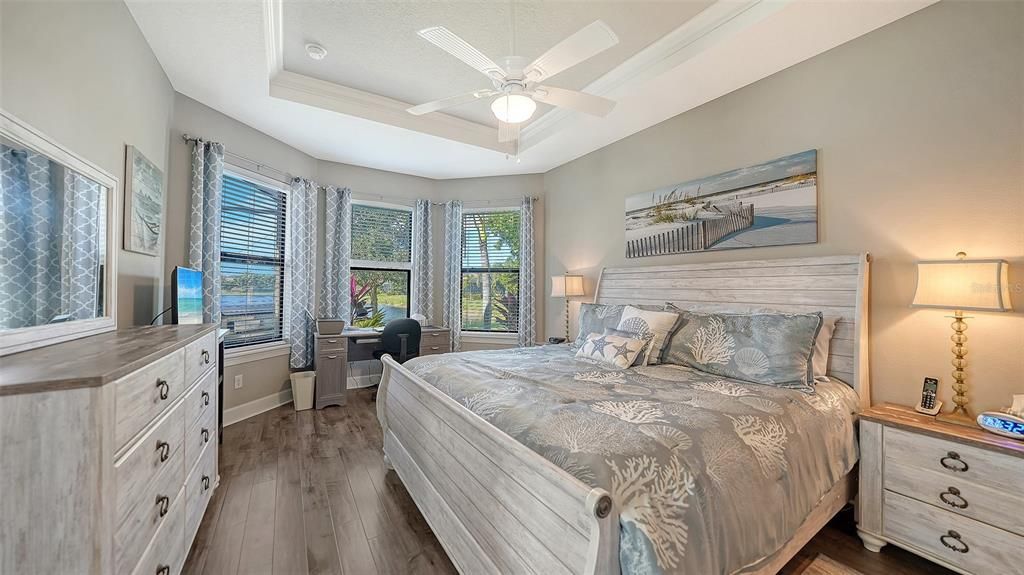 For Sale: $650,000 (2 beds, 2 baths, 1696 Square Feet)