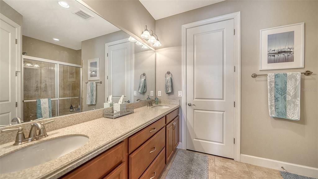 For Sale: $650,000 (2 beds, 2 baths, 1696 Square Feet)