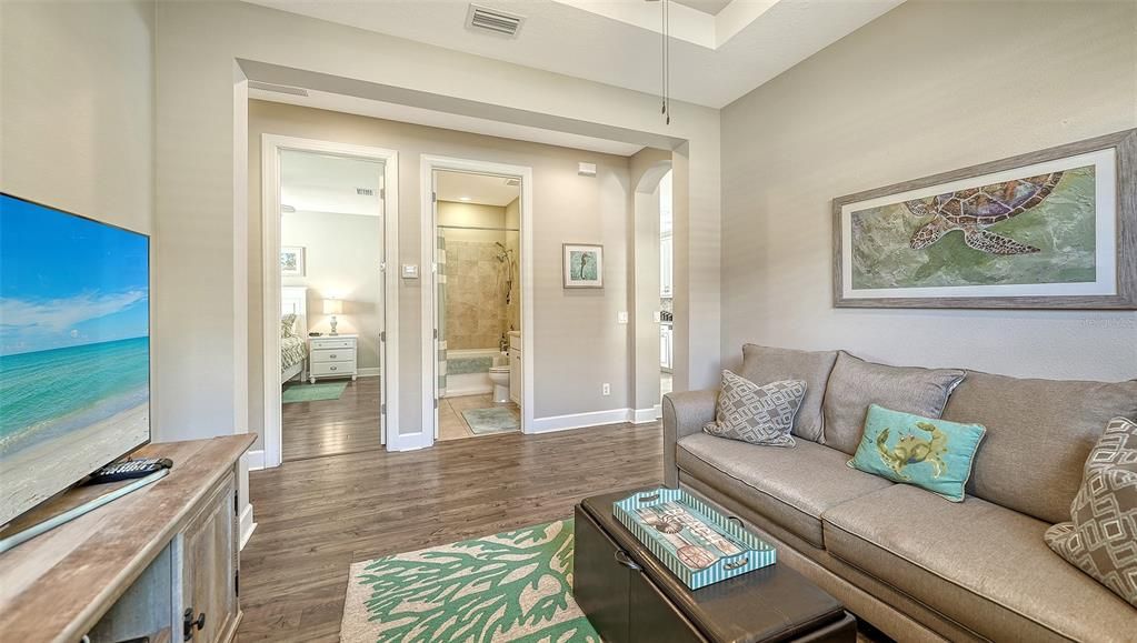 For Sale: $650,000 (2 beds, 2 baths, 1696 Square Feet)