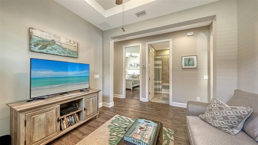 For Sale: $650,000 (2 beds, 2 baths, 1696 Square Feet)