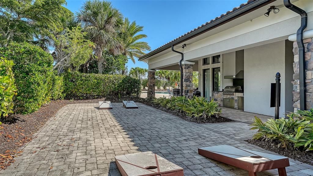 For Sale: $650,000 (2 beds, 2 baths, 1696 Square Feet)