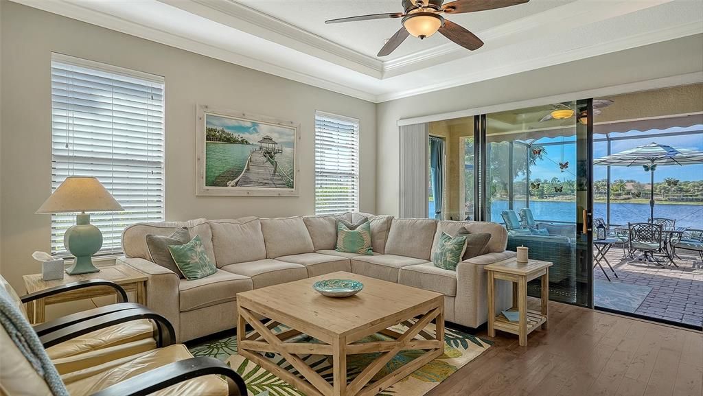 For Sale: $650,000 (2 beds, 2 baths, 1696 Square Feet)