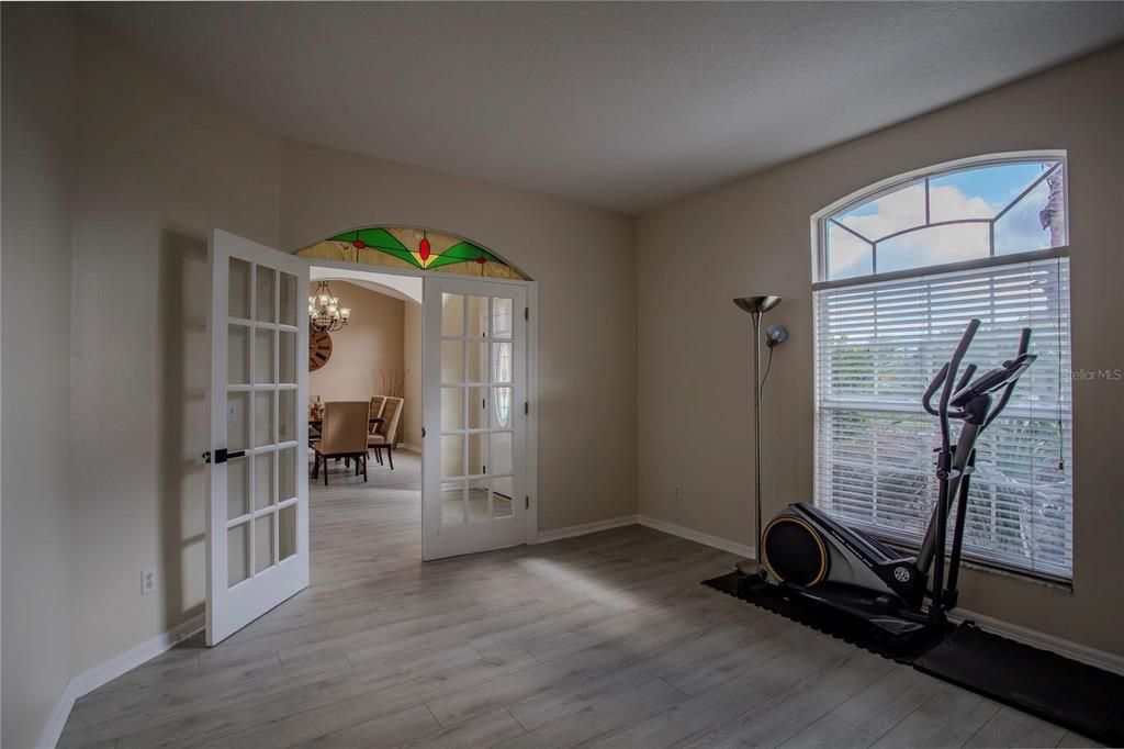 For Rent: $3,890 (5 beds, 4 baths, 2906 Square Feet)