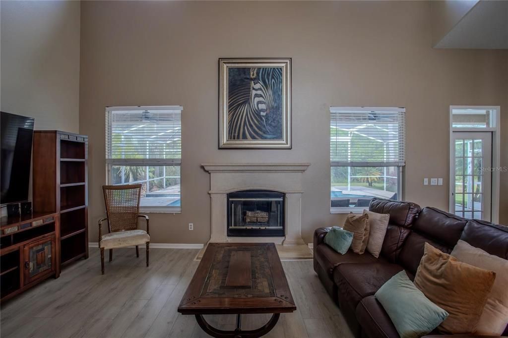 For Rent: $3,890 (5 beds, 4 baths, 2906 Square Feet)