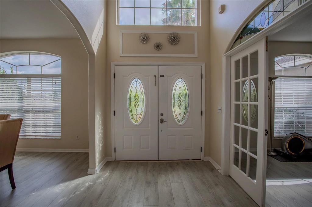 For Rent: $3,890 (5 beds, 4 baths, 2906 Square Feet)