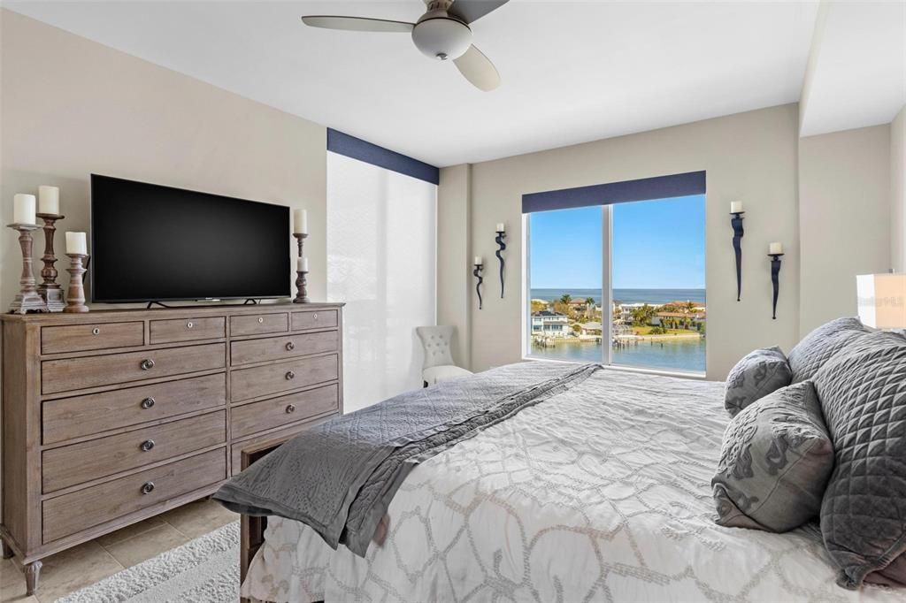 For Rent: $5,500 (2 beds, 2 baths, 1710 Square Feet)