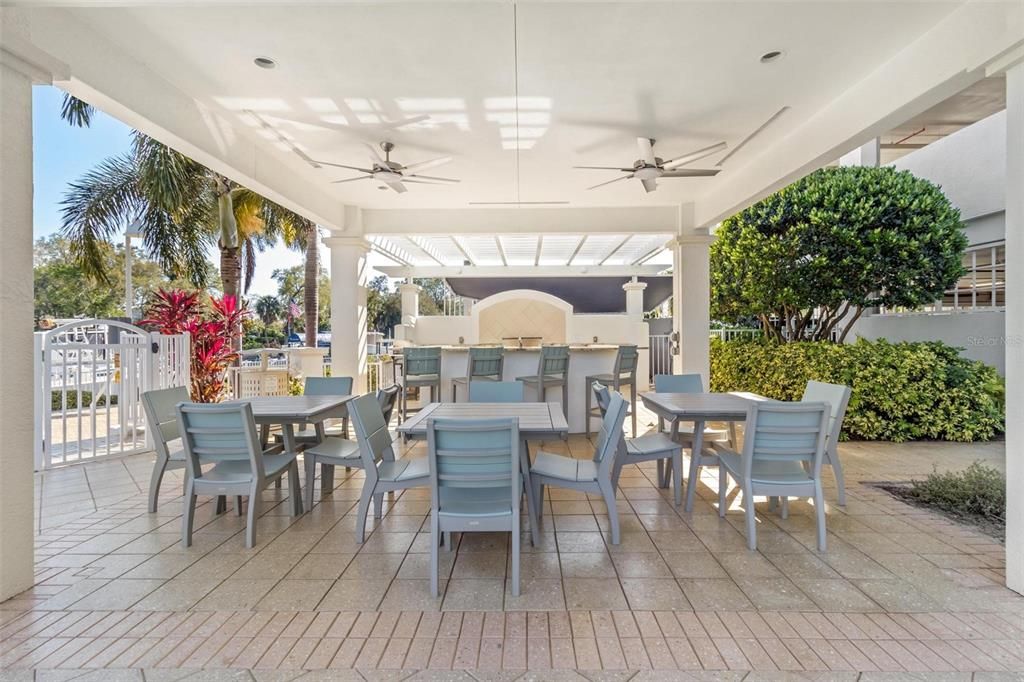 For Rent: $5,500 (2 beds, 2 baths, 1710 Square Feet)