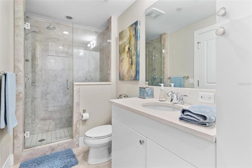 For Rent: $5,500 (2 beds, 2 baths, 1710 Square Feet)