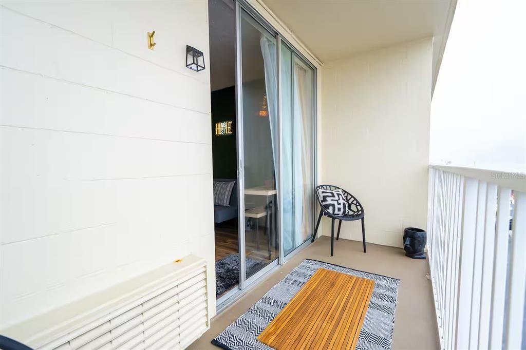 For Sale: $194,500 (1 beds, 1 baths, 257 Square Feet)