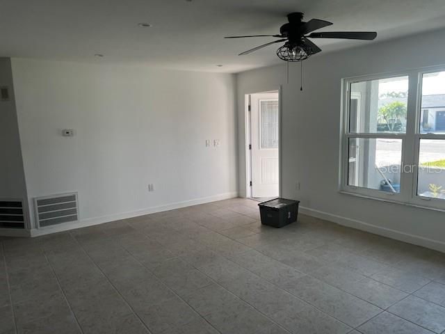 На продажу: $400,000 (3 спален, 2 ванн, 1668 Квадратных фут)