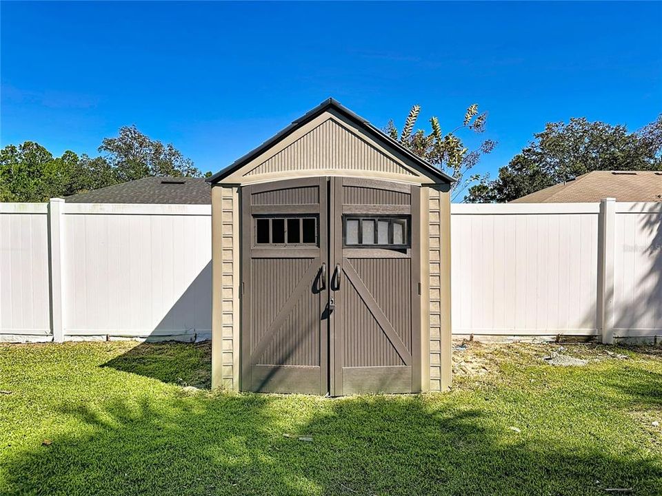 Activo con contrato: $354,000 (4 camas, 3 baños, 2958 Pies cuadrados)