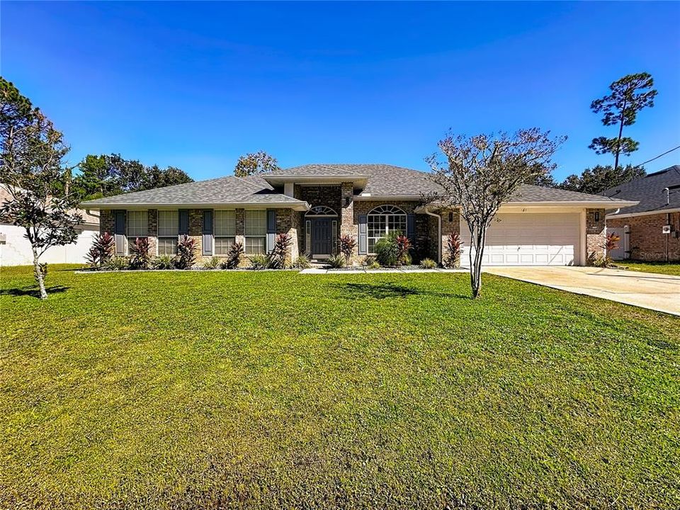 Activo con contrato: $354,000 (4 camas, 3 baños, 2958 Pies cuadrados)