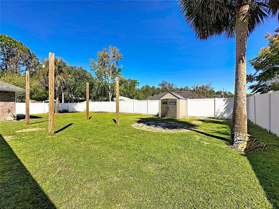 Activo con contrato: $354,000 (4 camas, 3 baños, 2958 Pies cuadrados)