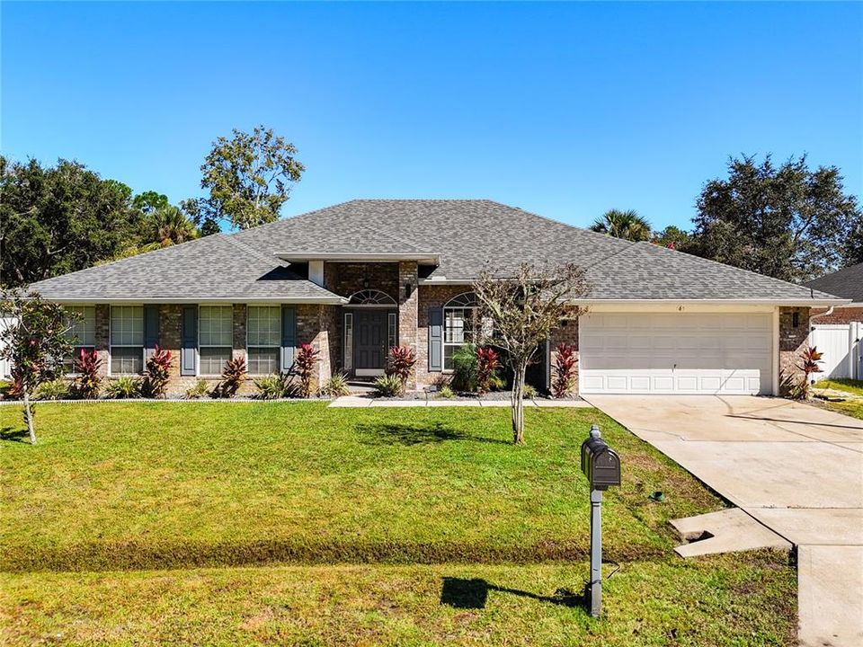 Activo con contrato: $354,000 (4 camas, 3 baños, 2958 Pies cuadrados)