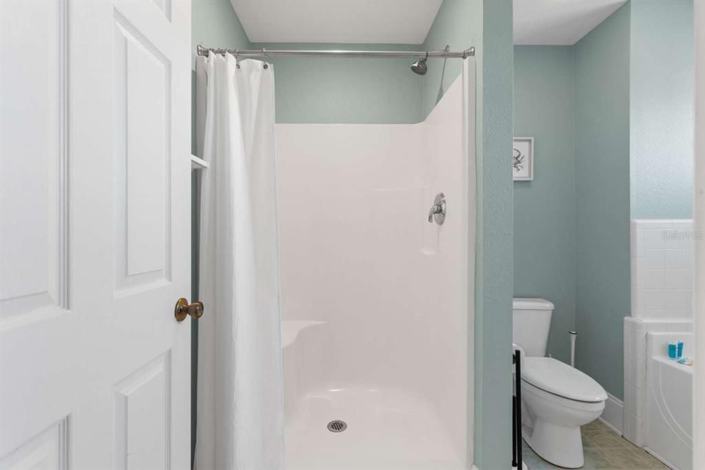 For Sale: $374,950 (2 beds, 2 baths, 1377 Square Feet)