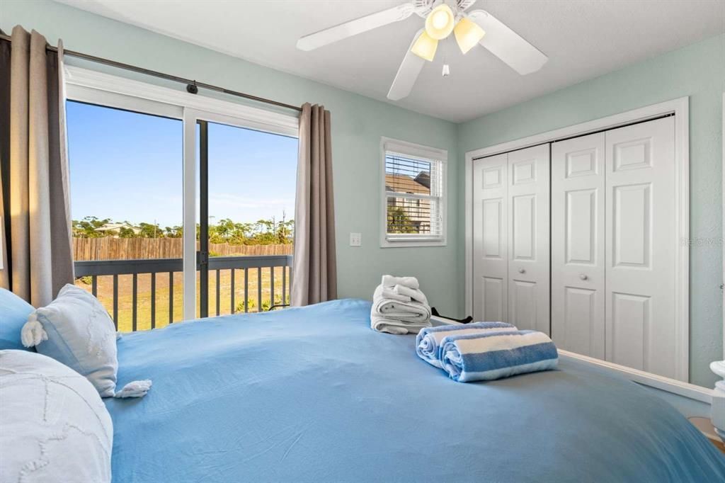 For Sale: $374,950 (2 beds, 2 baths, 1377 Square Feet)